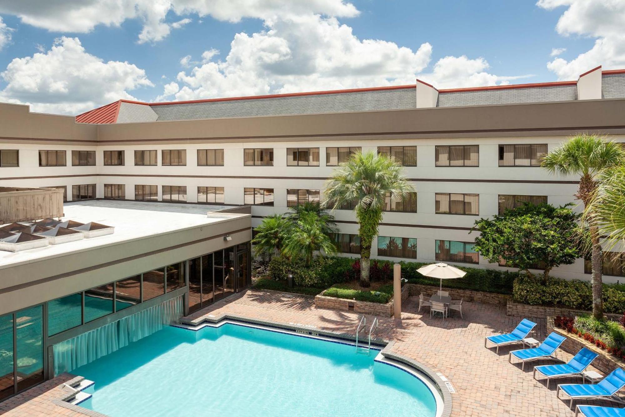 Sheraton Suites Orlando Airport Hotel Экстерьер фото